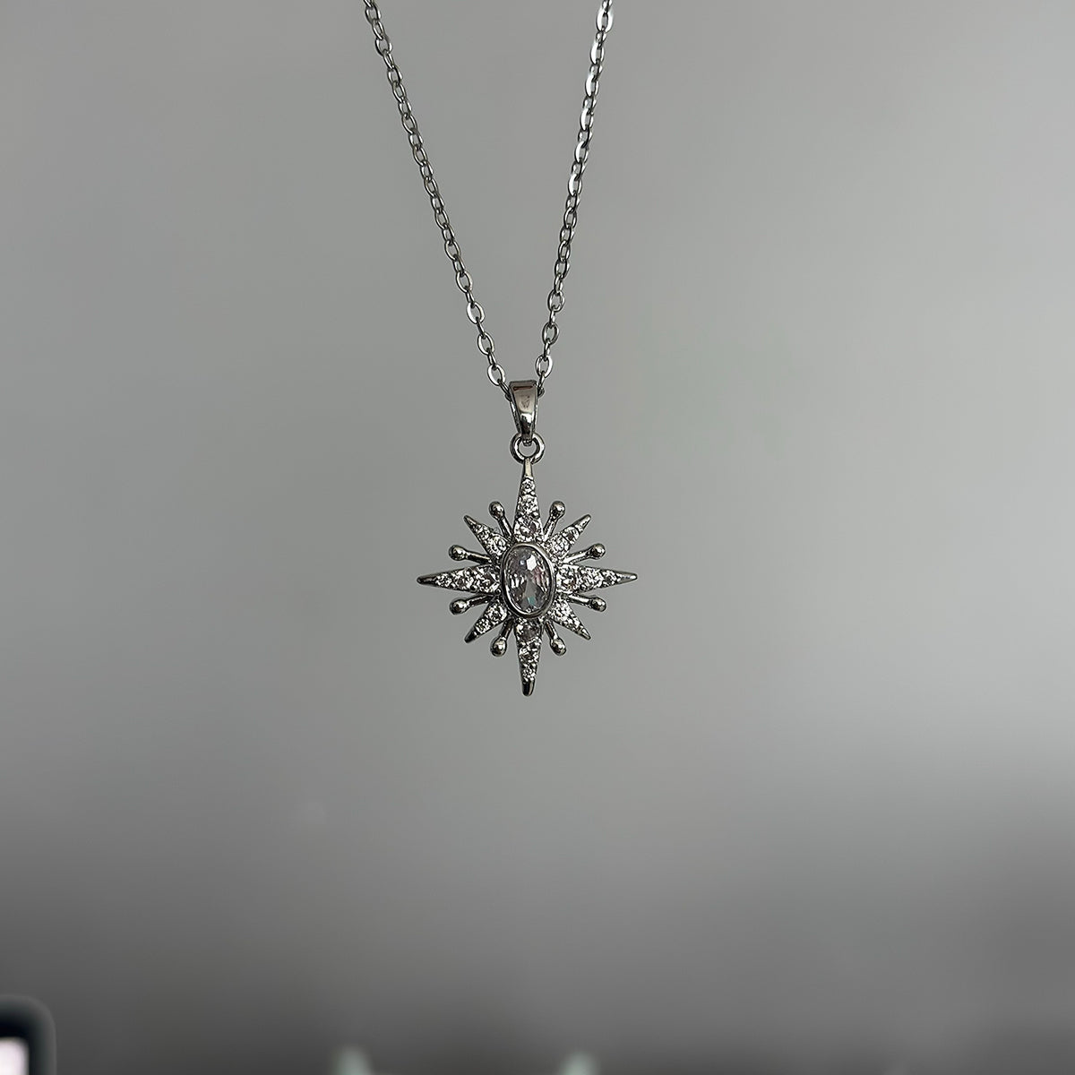 Silver Taşlı Kuzey Yıldızı Kolye
