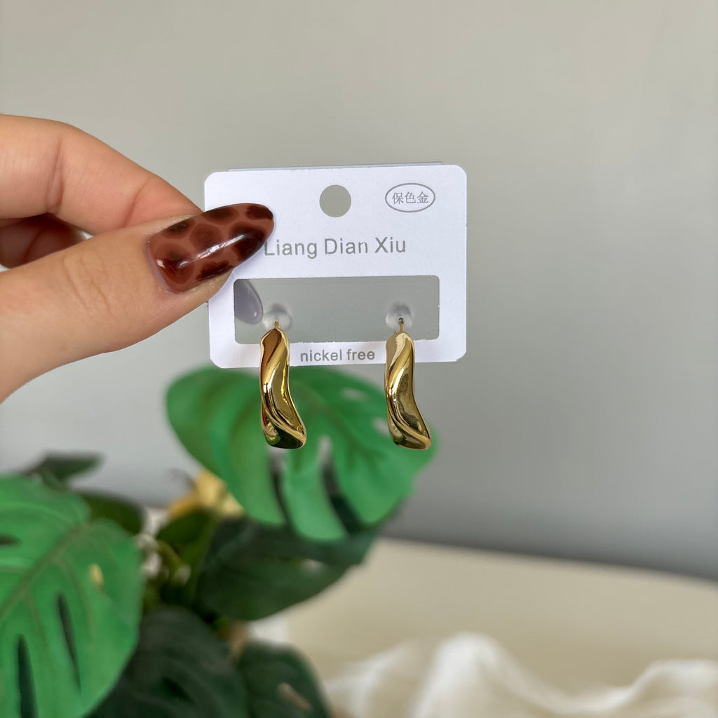 Gold Zeya Küpe