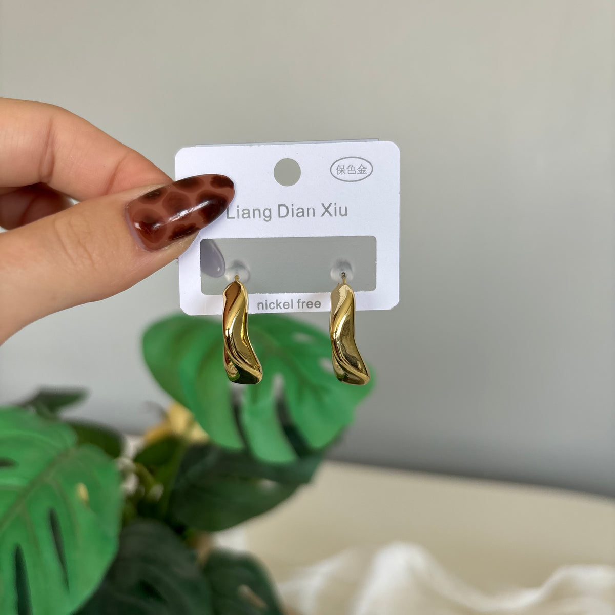 Gold Zeya Küpe