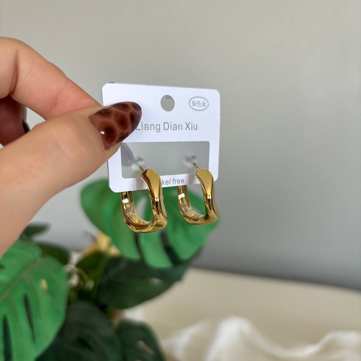 Gold Zeya Küpe