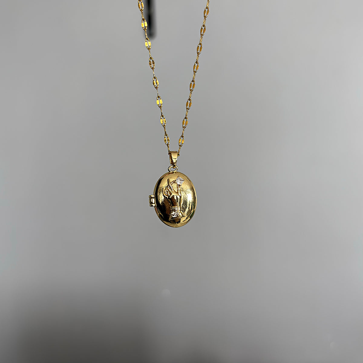 Gold Kapaklı Kolye