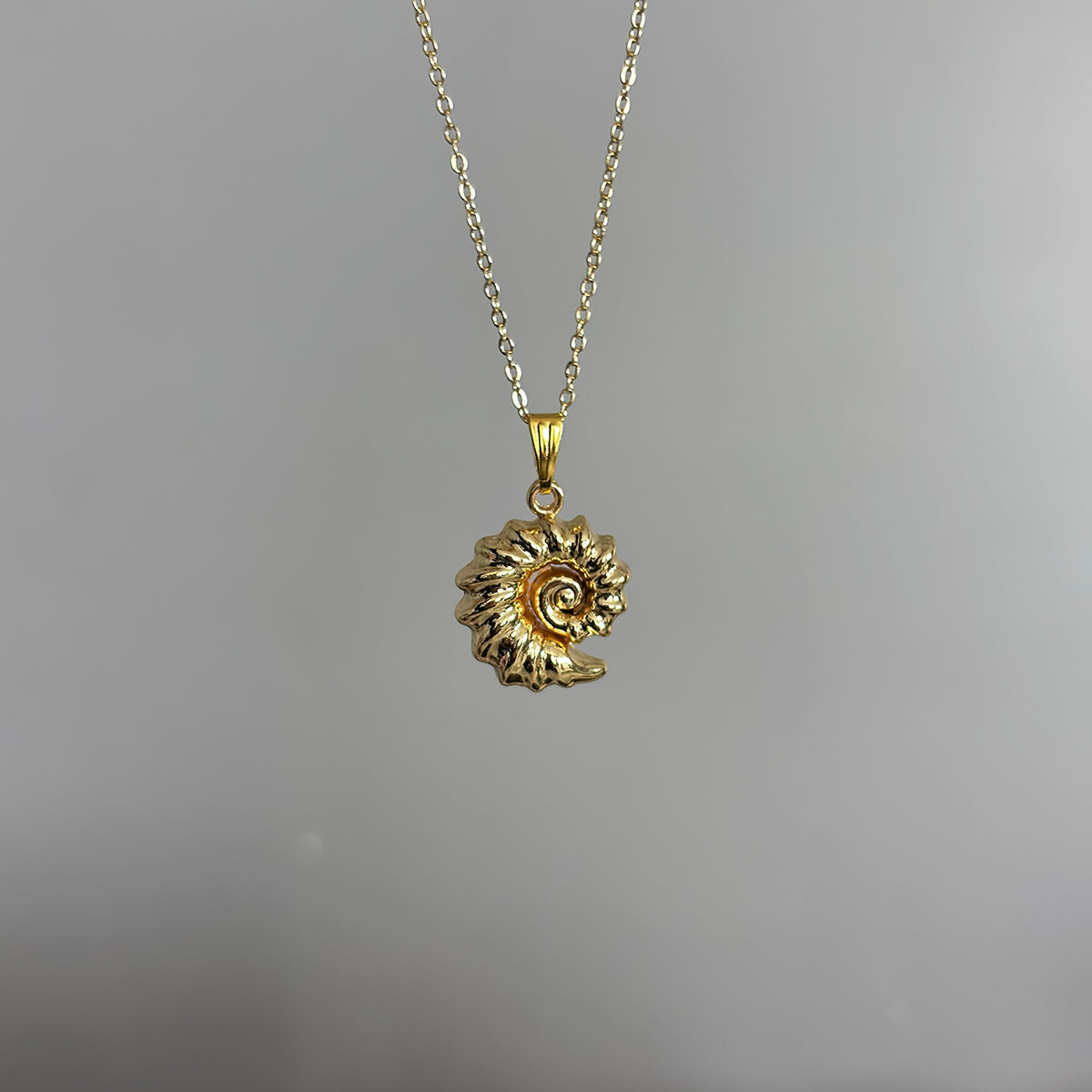 Gold Katmanlı Salyangoz Kolye