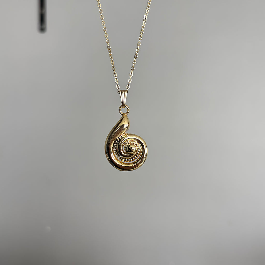 Gold Salyangoz Kolye