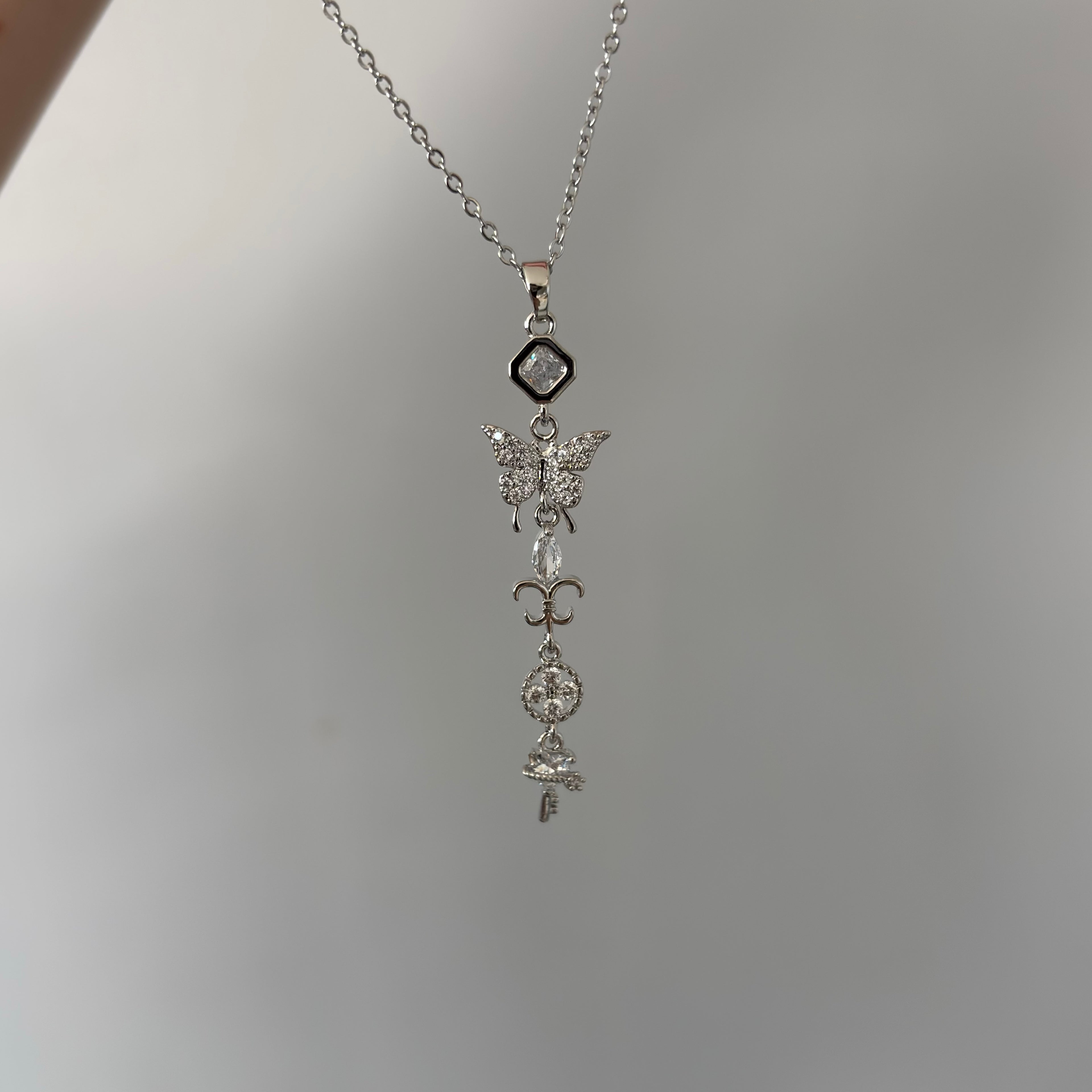 Silver Taşlı Y Kolye