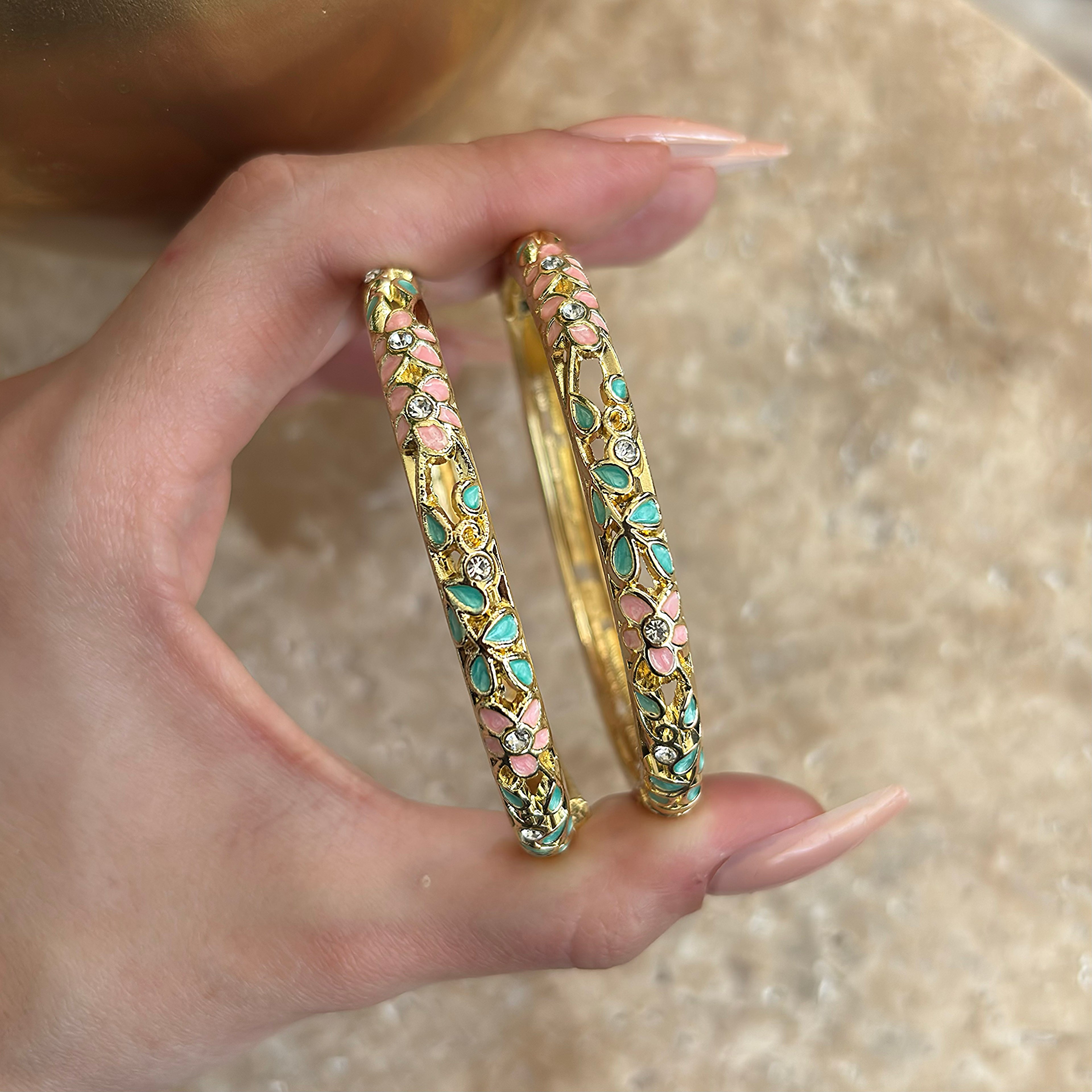 Blossom Bangle | Soft Pink