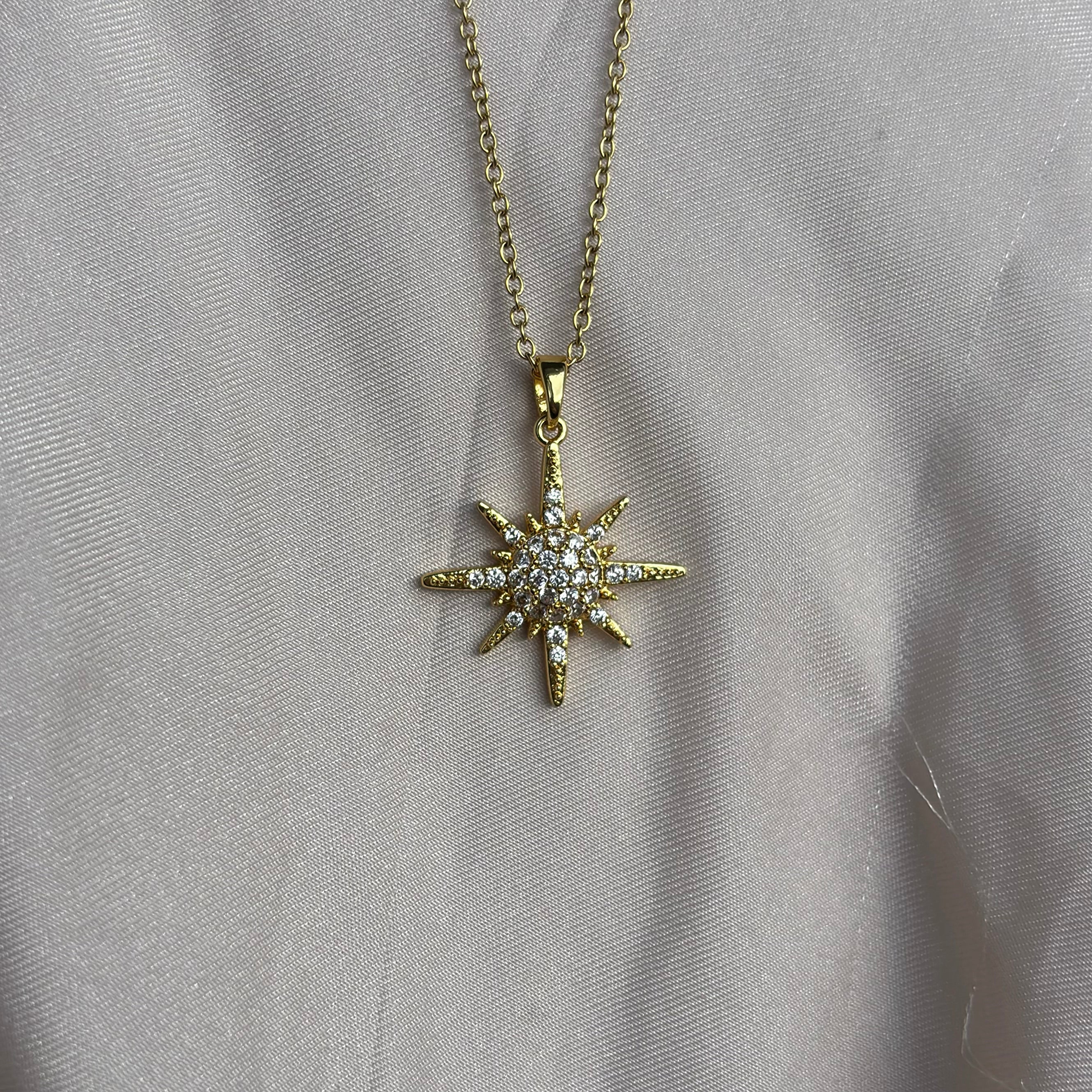 Gold Kuzey Yıldızı Kolye